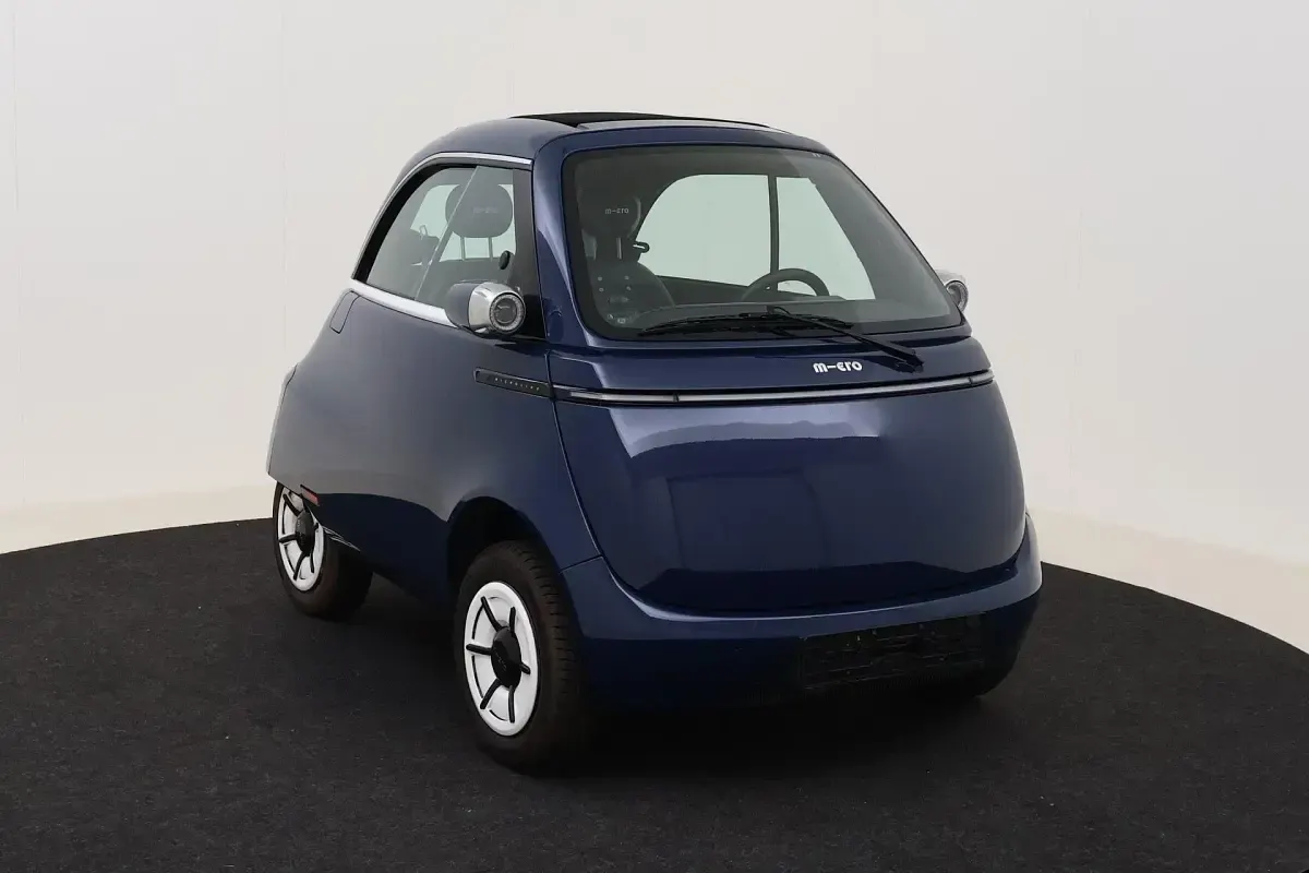 Gebraucht Micro Microlino 13 kW (18 PS) 2024 Atlantis blue Kleinwagen