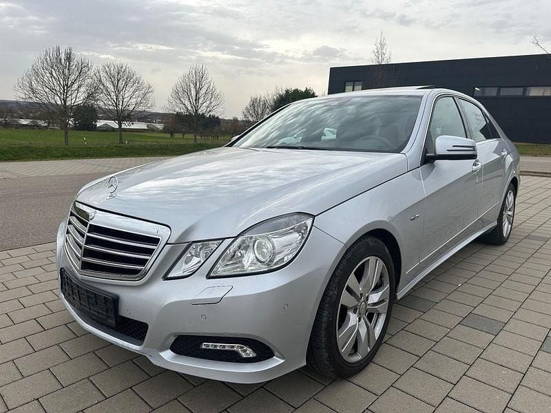Gebraucht Mercedes E350 292 PS (214 kW) 2009 Silber Limousine