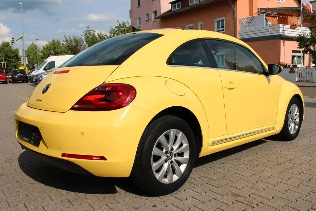 Gebraucht VW Beetle Design 160 PS (117 kW) 2012 Gelb Kleinwagen
