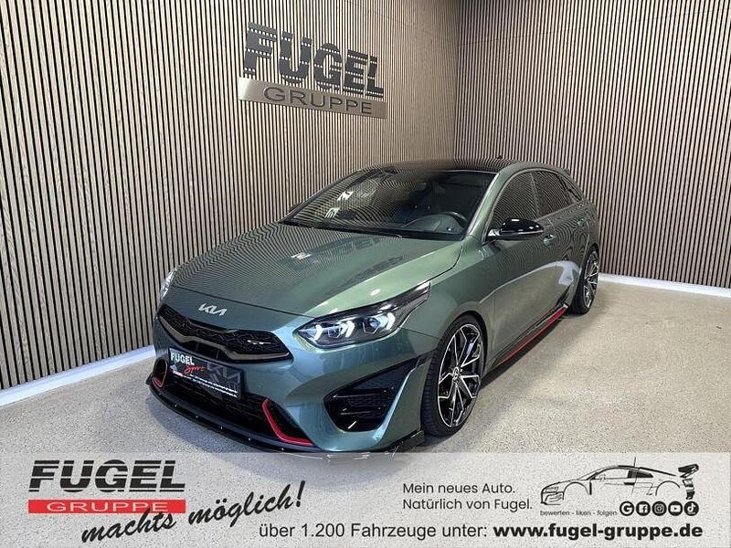 Gebraucht Kia ProCeed GT 204 PS (150 kW) 2023 (exg) experience green met. Kombi
