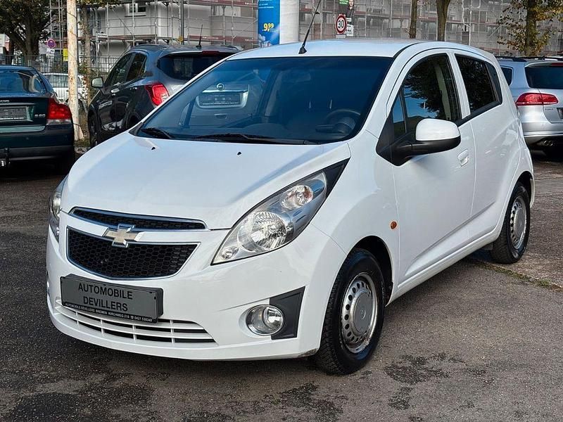 Weiß Gebraucht 2011 Chevrolet Spark Kleinwagen | 3.490 € (Etwas zu teuer) - Bild 1/4