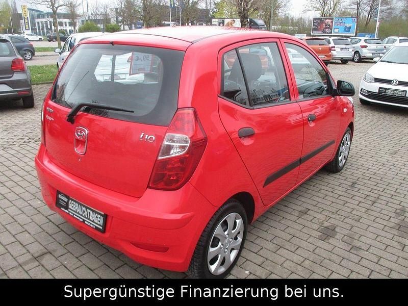 Gebraucht Hyundai i10 Edition 69 PS (50 kW) 2012 Rot Kleinwagen