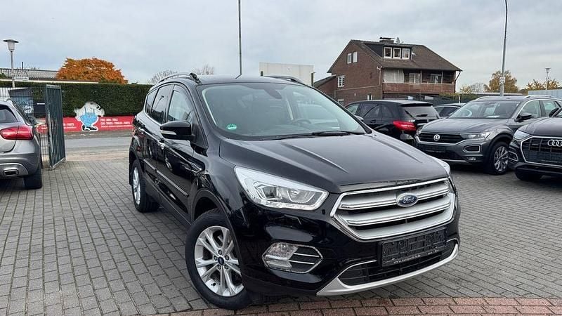 Schwarz Gebraucht 2018 Ford Kuga Titanium SUV | 14.900 € (Guter Preis) - Bild 1/4