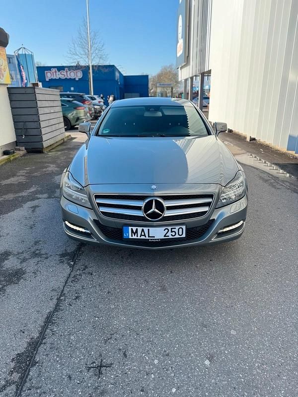 Gebraucht Mercedes CLS250 204 PS (150 kW) 2013 Grau Kombi