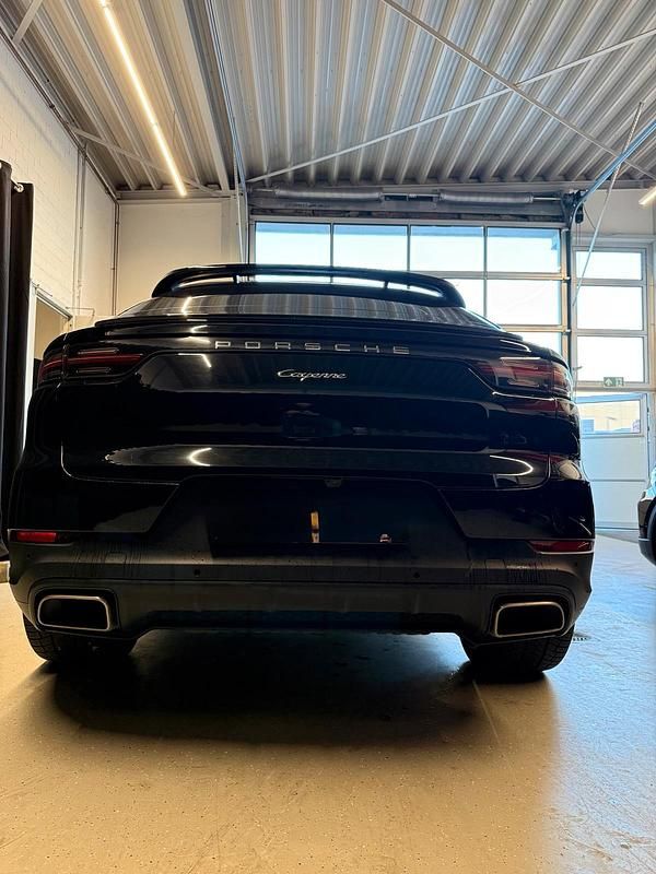 Gebraucht Porsche Cayenne Coupe 340 PS (250 kW) 2021 Schwarz Coupé