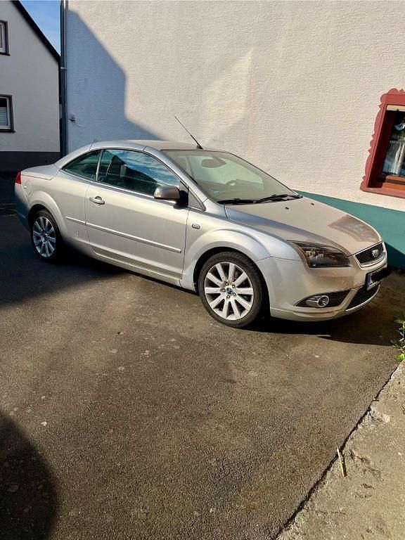 Silber Gebraucht 2008 Ford Focus Cabriolet Titanium Cabrio | 1.999 € (Superpreis) - Bild 1/4