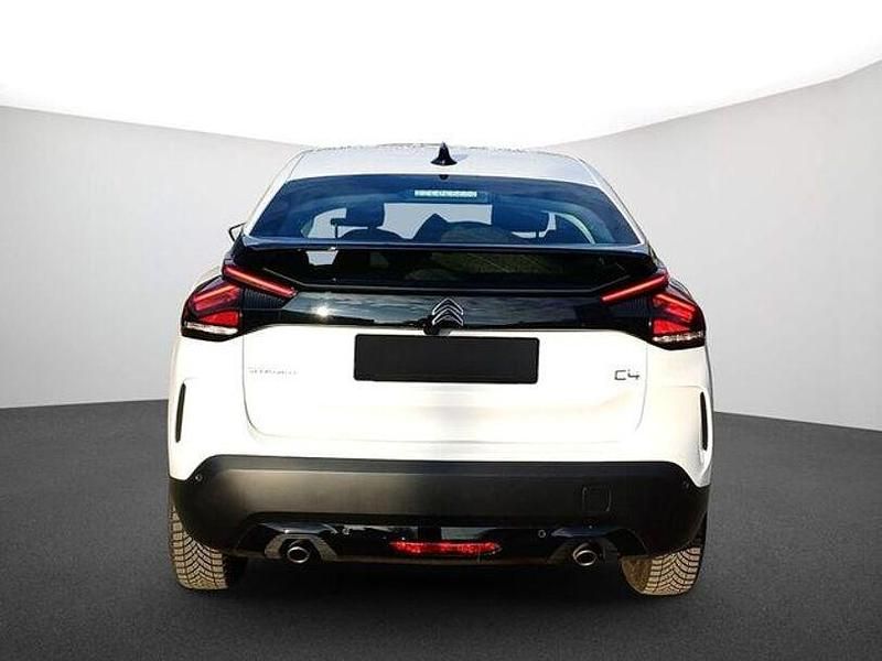 Gebraucht Citroën C4 Feel 131 PS (96 kW) 2023 Weiß Limousine