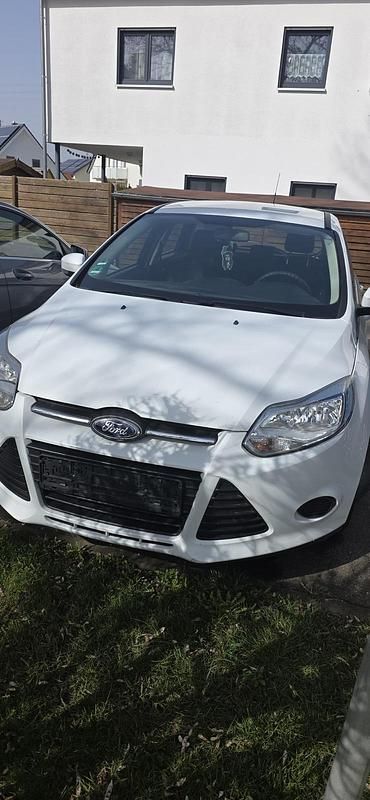 Gebraucht Ford Focus 2014 Weiß Kombi