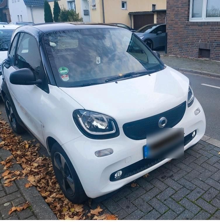 Weiß Gebraucht 2019 Smart ForTwo Coupé Coupé | 11.500 € - Bild 1/4