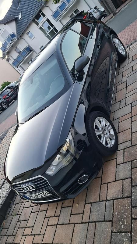 Gebraucht Audi A1 Attraction 86 PS (63 kW) 2013 Schwarz Kleinwagen