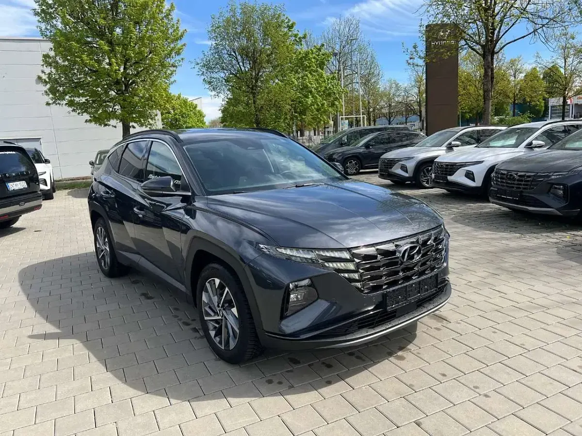 Gebraucht Hyundai Tucson Trend 180 PS (132 kW) 2023 Dark knight / mic SUV