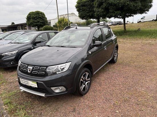Gris comete Gebraucht 2020 Dacia Sandero Prestige Kleinwagen | 11.990 € (Fairer Preis) - Bild 1/4