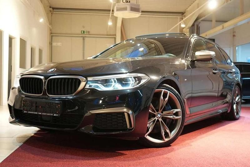 Gebraucht BMW 550 400 PS (294 kW) 2017 Black sapphire metallic Kombi