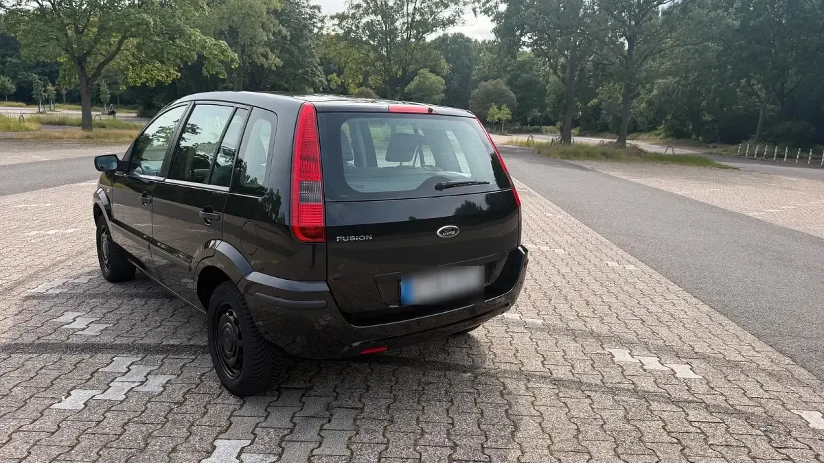 Gebraucht Ford Fusion 80 PS (58 kW) 2005 Schwarz Kleinwagen