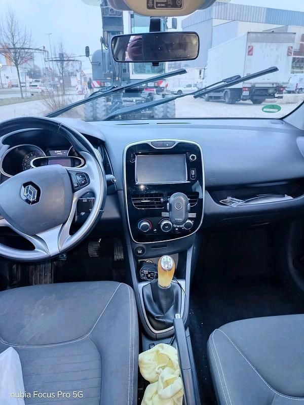 Gebraucht Renault Clio IV 90 PS (66 kW) 2016 Schwarz Kleinwagen