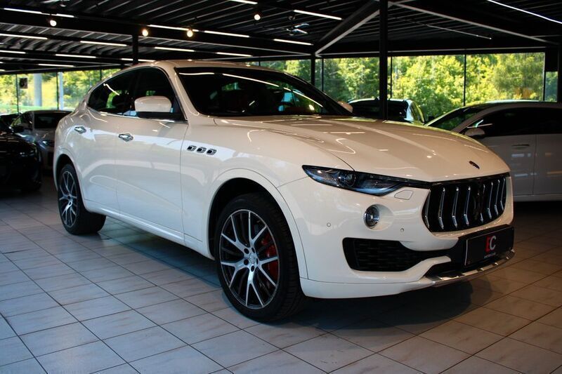 Weiß Gebraucht 2017 Maserati Levante GranLusso SUV | 42.600 € (Teuer) - Bild 1/4