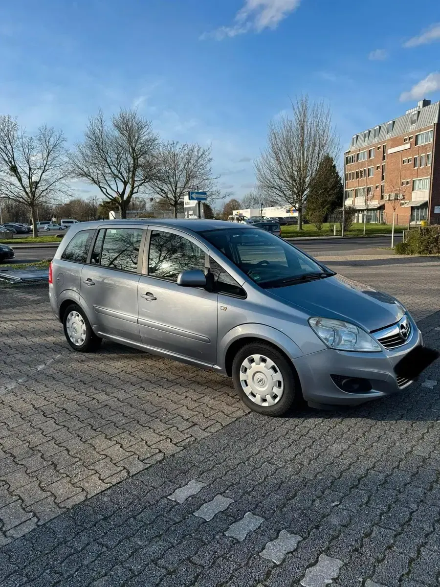 Gebraucht Opel Zafira 140 PS (102 kW) 2010 Grau Van / Kleinbus