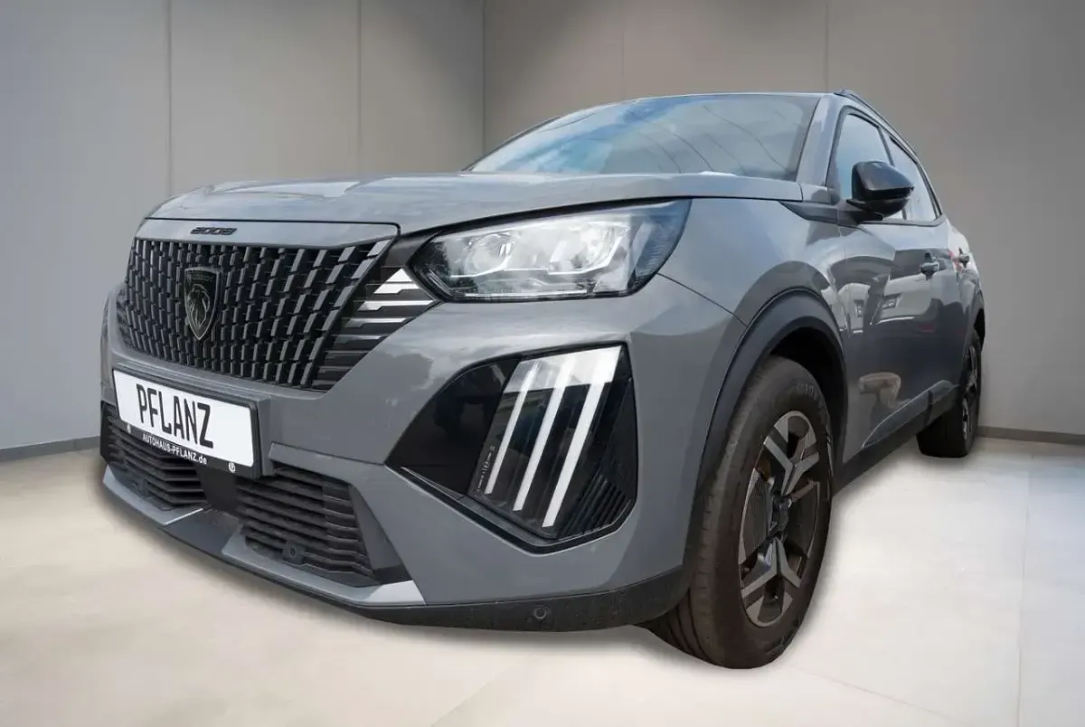Gebraucht Peugeot 2008 Allure 131 PS (96 kW) 2024 SUV