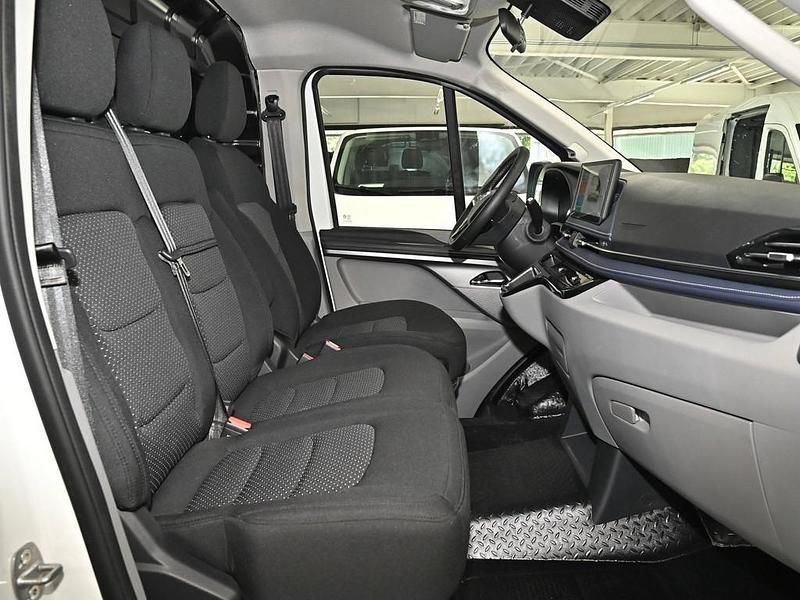 Neu Maxus eDeliver 7 150 kW (204 PS) 2026 Weiss / warm white Van