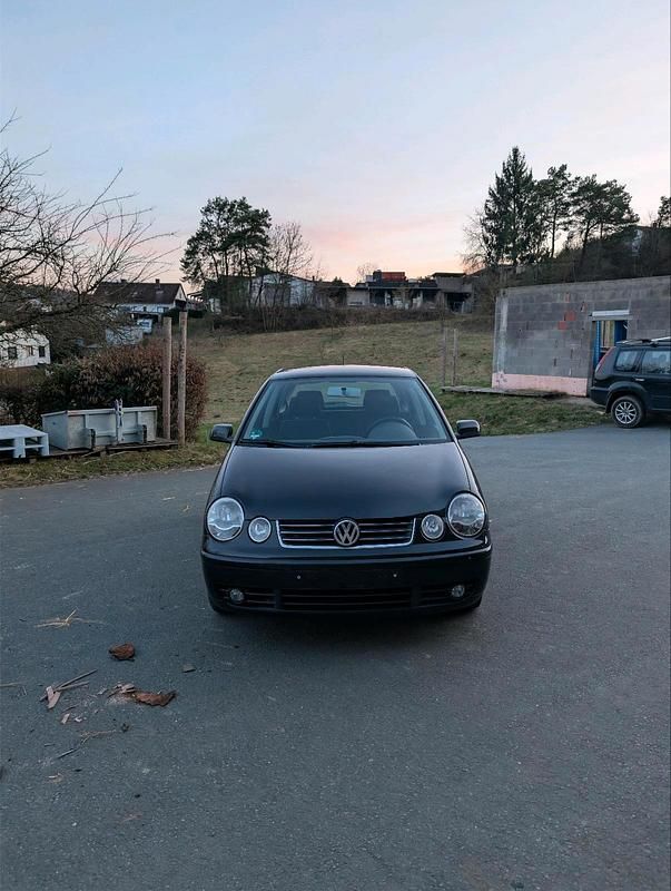 Gebraucht VW Polo 64 PS (47 kW) 2003 Blau Kleinwagen