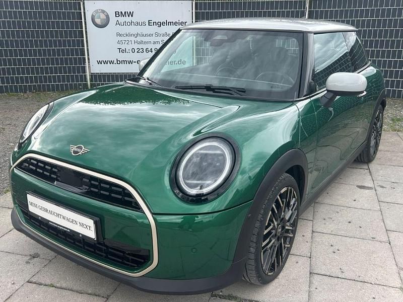 Second-hand Mini Cooper 114 kW (156 CP) 2025 Verde Hatchback