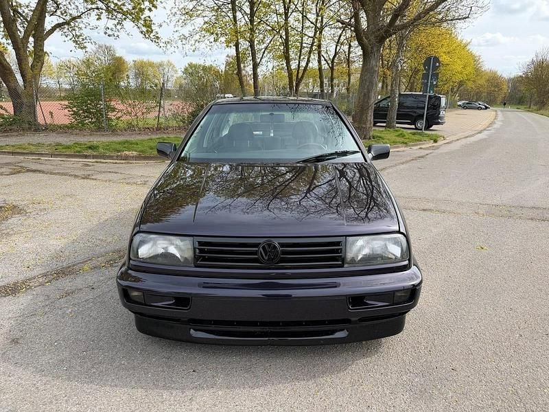 Gebraucht VW Vento 174 PS (127 kW) 1997 Andere farben Limousine