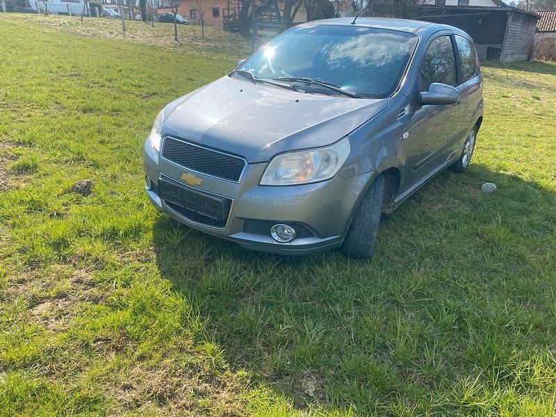 Gebraucht Chevrolet Aveo 100 PS (73 kW) 2008 Grau Kleinwagen