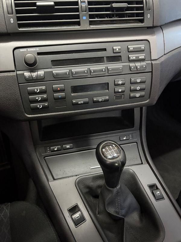 Gebraucht BMW 316 116 PS (85 kW) 2004 Schwarz Limousine