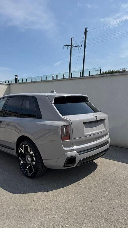 Neu Rolls Royce Cullinan 600 PS (441 kW) 2026 Tempest grey SUV