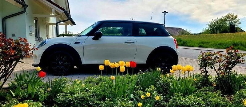 Weiß Gebraucht 2014 Mini Cooper Kleinwagen | 9.150 € (Guter Preis) - Bild 1/4