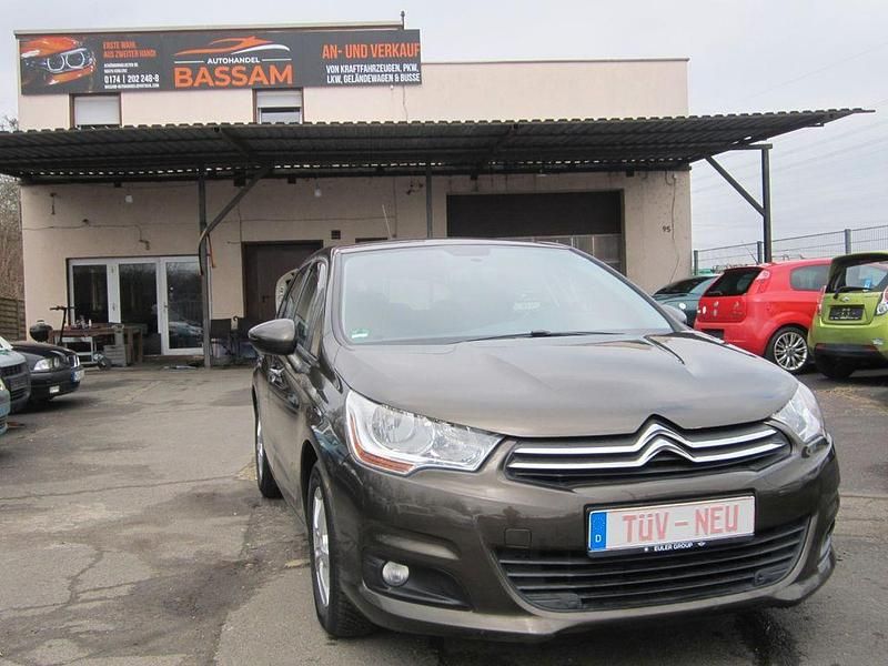 Second-hand Citroën C4 Attraction 95 CP (69 kW) 2012 Maro Berlinǎ
