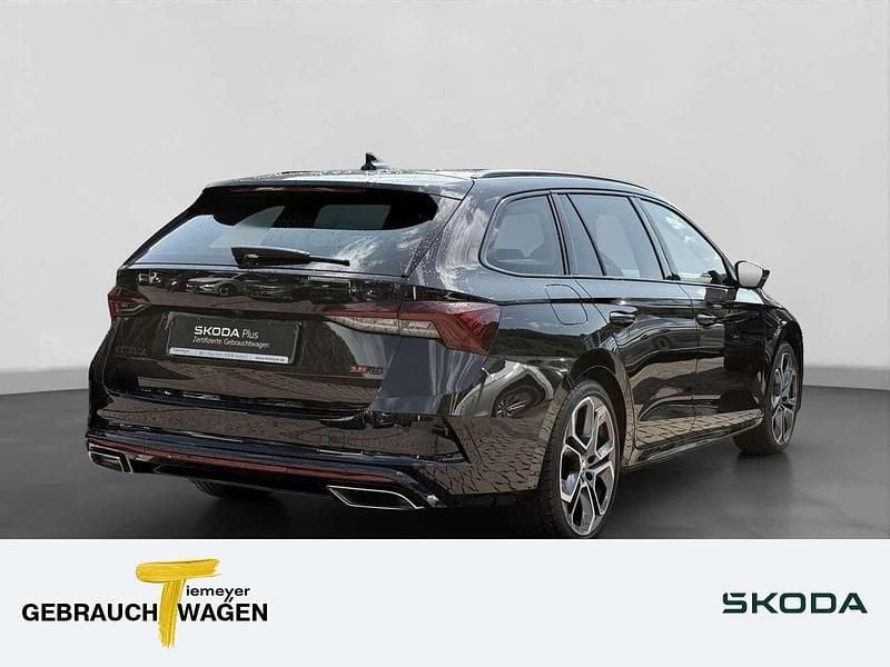 Schwarzmagic perleffekt Gebraucht 2022 Skoda Octavia RS Kombi | 34.880 € (Fairer Preis) - Bild 1/4