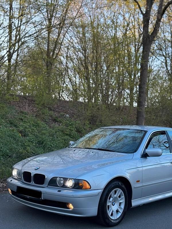 Gebraucht BMW 520 177 PS (130 kW) 2002 Grau Limousine