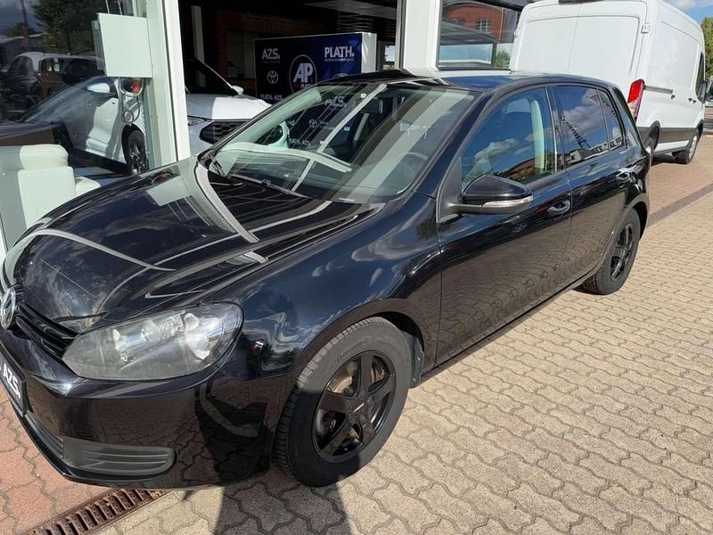 Schwarz Gebraucht 2011 VW Golf VI Style Kleinwagen | 11.250 € (Teuer) - Bild 1/3