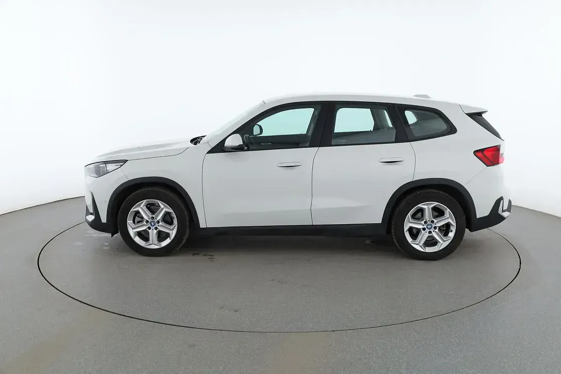 Gebraucht BMW iX1 Performance 279 kW (380 PS) 2023 Weiß SUV