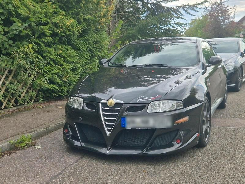 Schwarz Gebraucht 2005 Alfa Romeo GT Coupé | 5.000 € - Bild 1/4