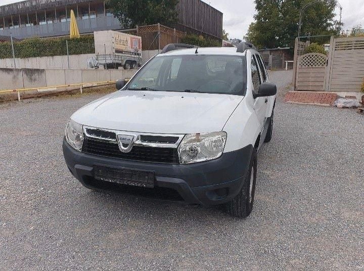 Weiß Gebraucht 2010 Dacia Duster Ambiance SUV | 3.300 € (Guter Preis) - Bild 1/4