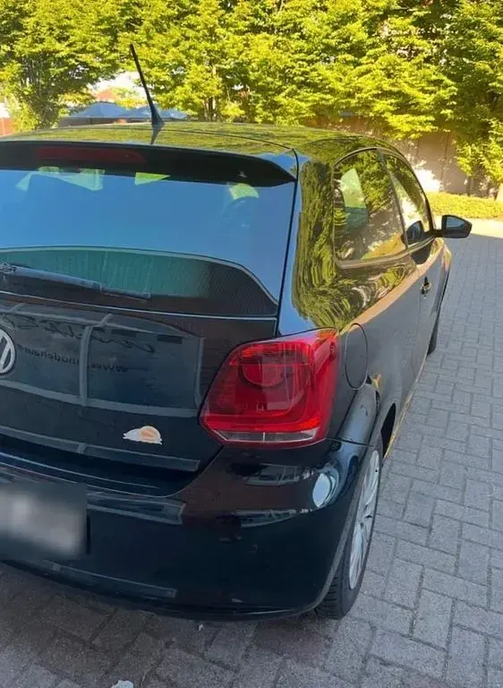 Gebraucht VW Polo Life 105 PS (77 kW) 2013 Schwarz Kleinwagen