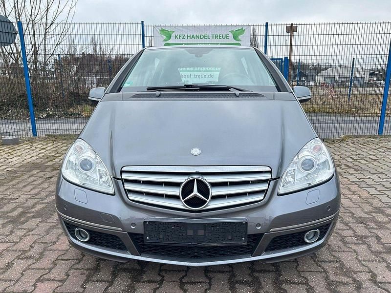 Gebraucht Mercedes A200 140 PS (102 kW) 2009 Grau Limousine