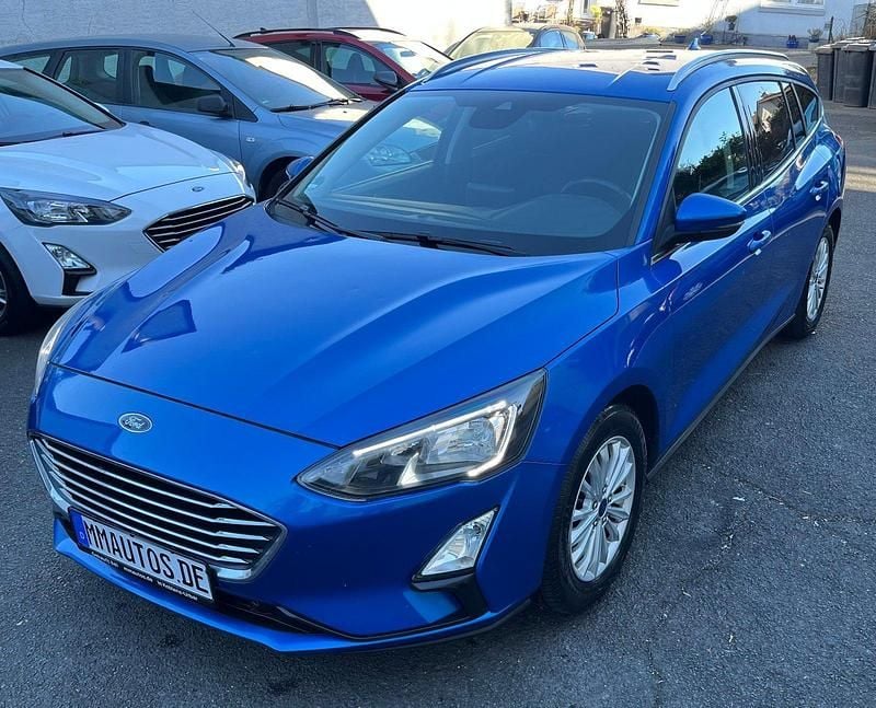 Blau Gebraucht 2021 Ford Focus Titanium Kombi | 12.989 € (Teuer) - Bild 1/4
