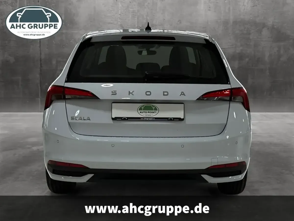 Gebraucht Skoda Scala Essence 116 PS (85 kW) 2025 Weiss Kleinwagen