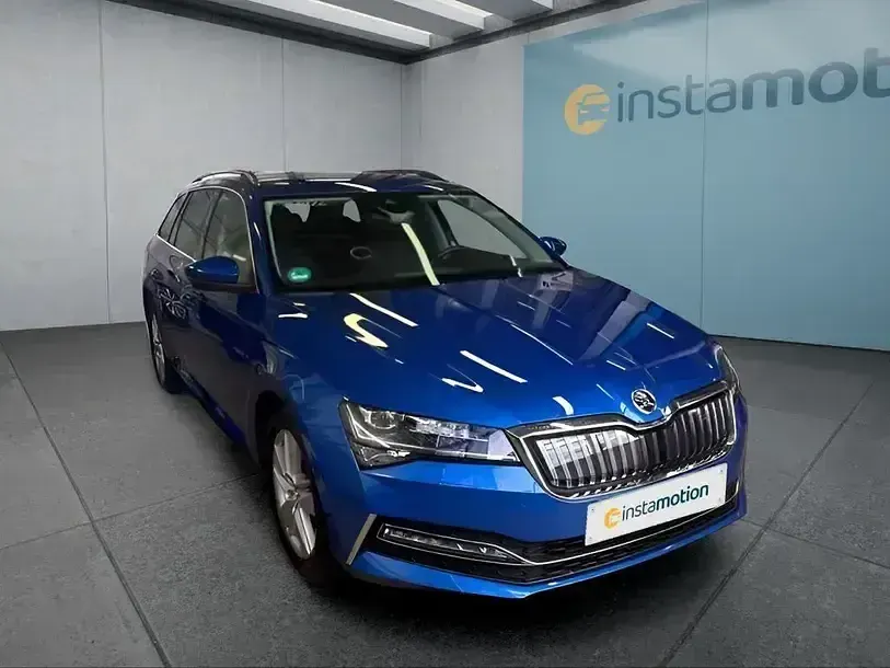 Gebraucht Skoda Superb 218 PS (160 kW) 2022 Blau Limousine