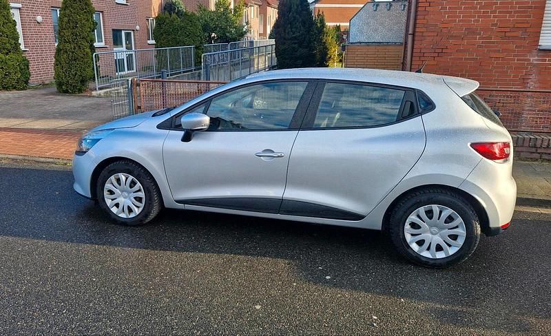 Gebraucht Renault Clio IV 73 PS (53 kW) 2013 Grau Kleinwagen
