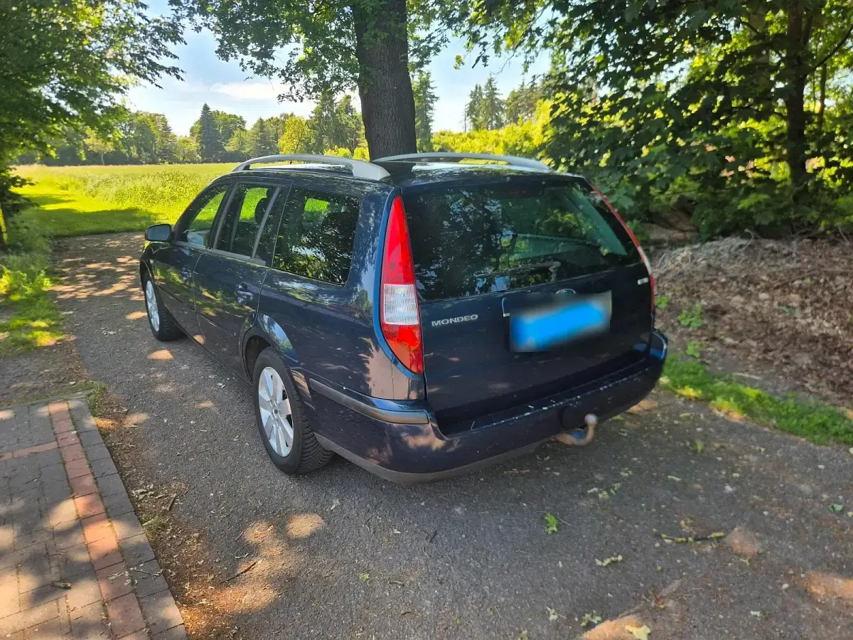 Gebraucht Ford Mondeo 115 PS (84 kW) 2004 Blau Kombi