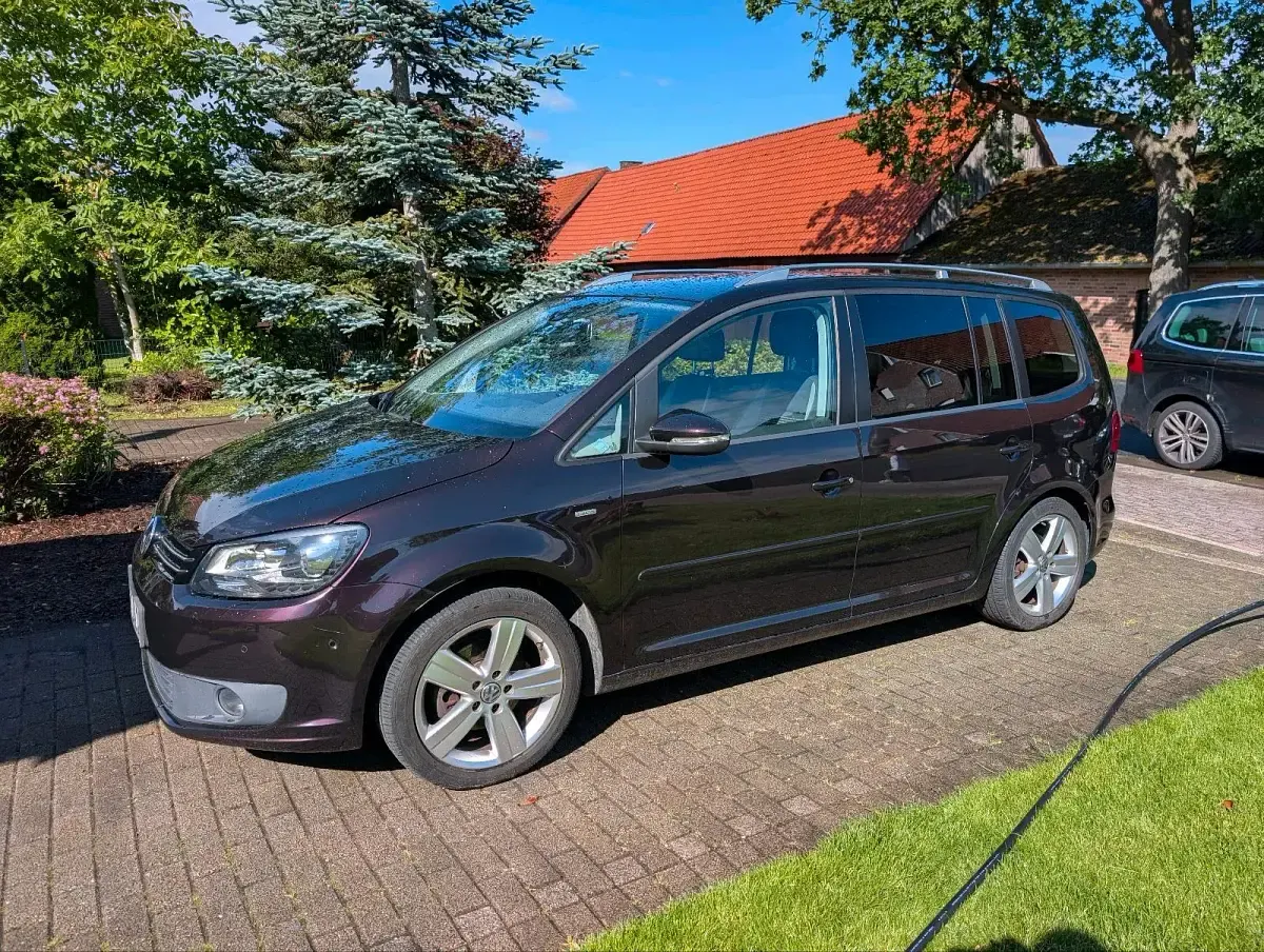Gebraucht VW Touran Life 105 PS (77 kW) 2013 Violet Van / Kleinbus