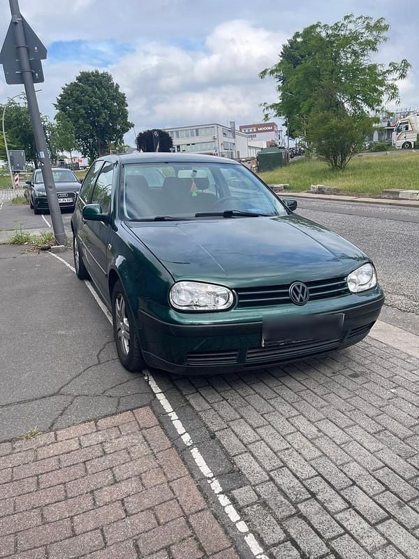 Grün Gebraucht 2005 VW Golf IV Kleinwagen | 599 € (Superpreis) - Bild 1/4