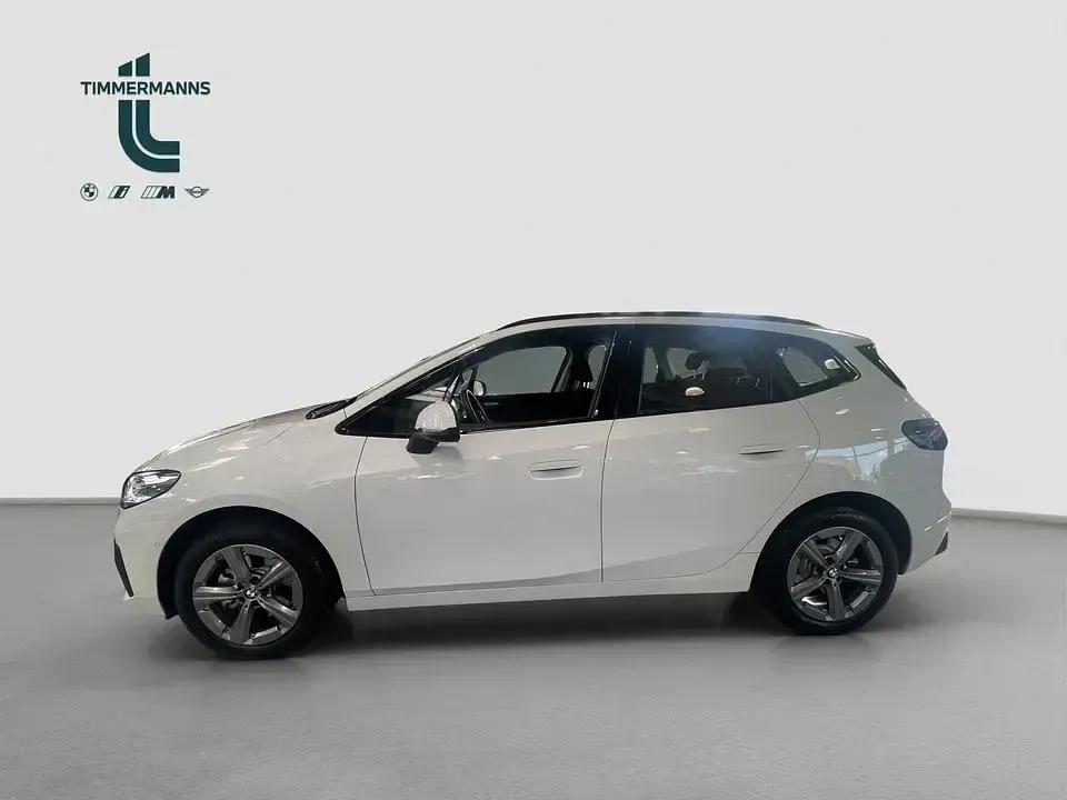 Gebraucht BMW 220 Active Tourer 170 PS (125 kW) 2025 Weiß Van / Kleinbus