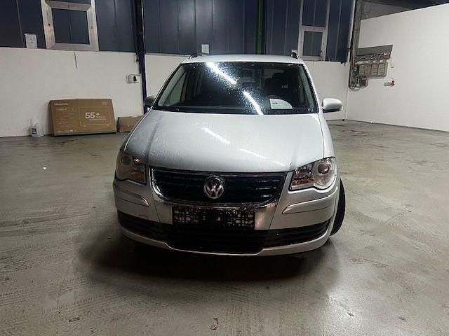 Gebraucht VW Touran Trendline 105 PS (77 kW) 2007 Silber Van / Kleinbus