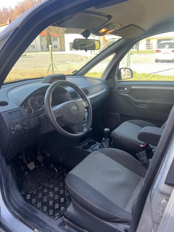 Gebraucht Opel Meriva 90 PS (66 kW) 2009 Silber Van / Kleinbus
