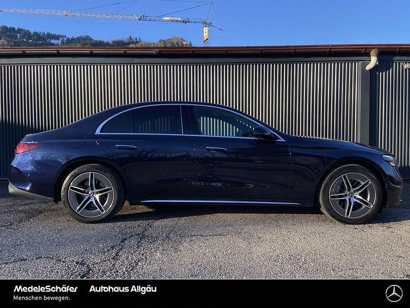 Gebraucht Mercedes E300 AMG 313 PS (230 kW) 2024 Lack nautikblau Limousine